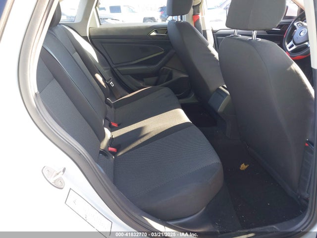 3VWC57BU4KM130979 Volkswagen Jetta 1.4t R-line/1.4t S/1.4t Se
