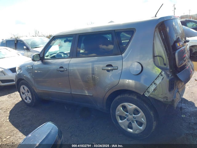 KNDJN2A27F7193619 KIA Soul
