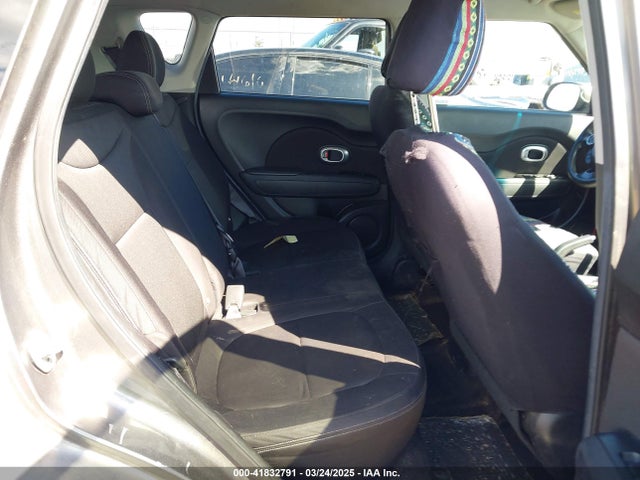 KNDJN2A27F7193619 KIA Soul