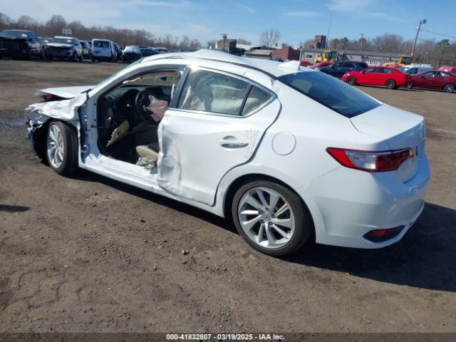 2018 ACURA ILX 19UDE2F76JA001198 Photo 2