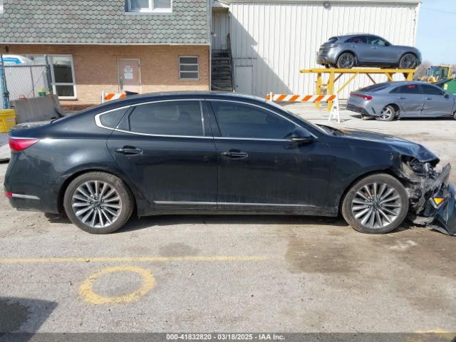 KNALC4J13H5072602 KIA Cadenza Technology