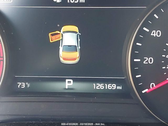 KNALC4J13H5072602 KIA Cadenza Technology