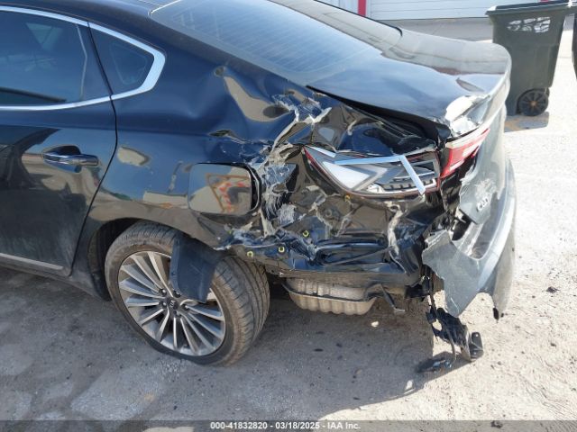 KNALC4J13H5072602 KIA Cadenza Technology