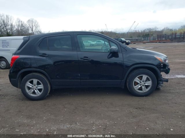 3GNCJKSB1KL386803 Chevrolet TRAX LS