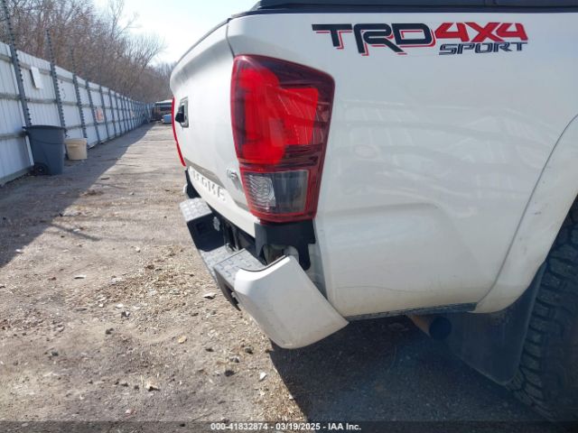5TFDZ5BN7JX035706 Toyota Tacoma Sr5