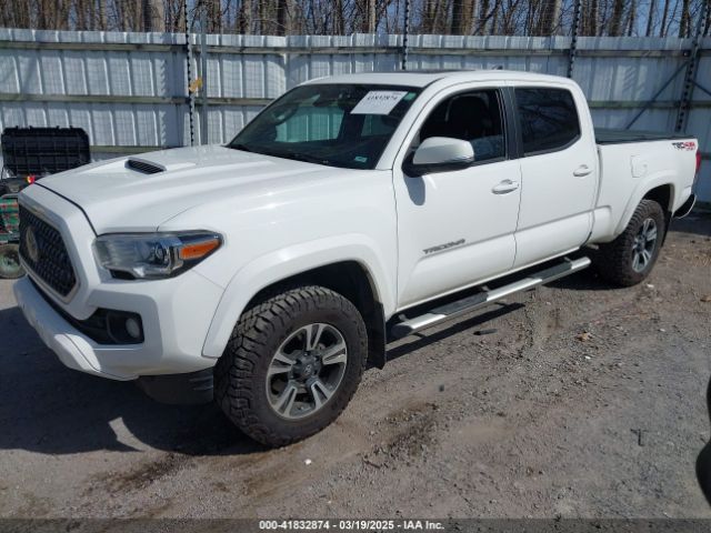 5TFDZ5BN7JX035706 Toyota Tacoma Sr5