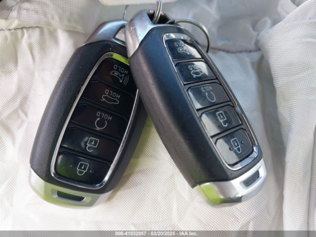 5NPLM4AG9PH118971 Hyundai ELANTRA SEL