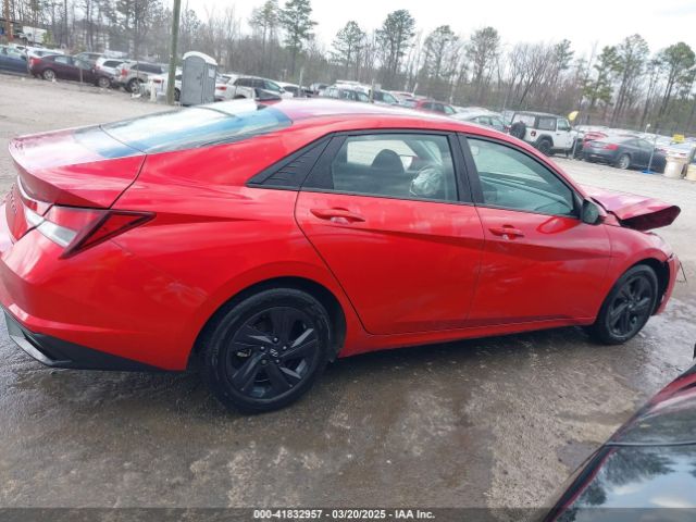 5NPLM4AG9PH118971 Hyundai ELANTRA SEL