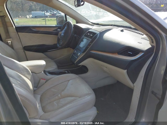 5LMCJ1A93FUJ26649 Lincoln MKC
