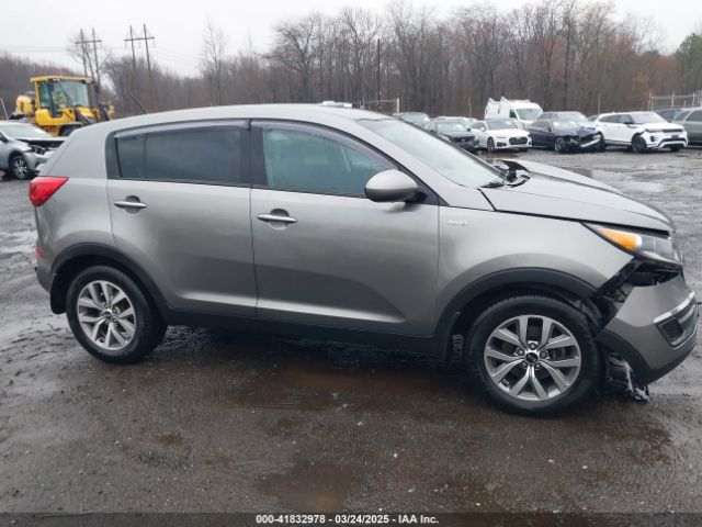 KNDPBCAC0E7601636 KIA Sportage Lx