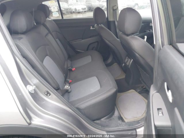 KNDPBCAC0E7601636 KIA Sportage Lx