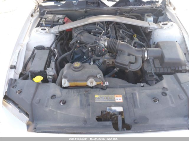 1ZVBP8EM5E5213273 Ford Mustang V6 Premium