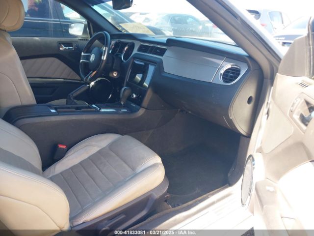 1ZVBP8EM5E5213273 Ford Mustang V6 Premium