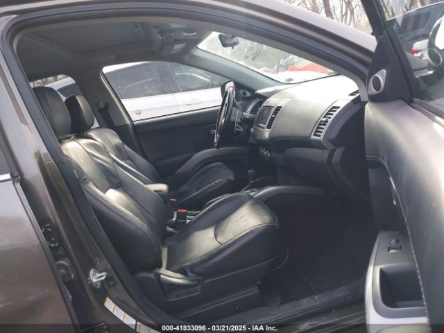 2011 MITSUBISHI OUTLANDER JA4JT5AX6BU034177 Photo 4