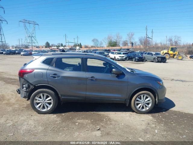 JN1BJ1CR1JW283967 Nissan Rogue Sport Sv