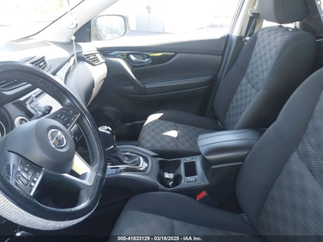 JN1BJ1CR1JW283967 Nissan Rogue Sport Sv