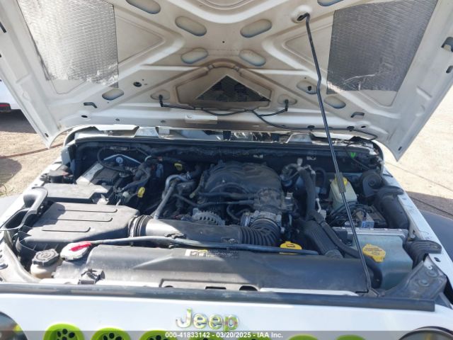 1C4BJWDG4HL535746 Jeep Wrangler Unlimited Sport