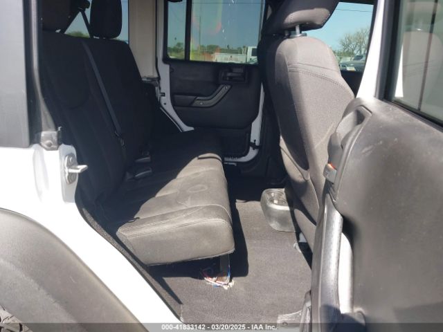 1C4BJWDG4HL535746 Jeep Wrangler Unlimited Sport