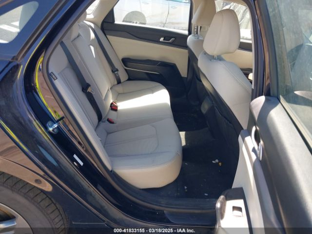 5XXG14J2XNG139643 KIA K5 LXS