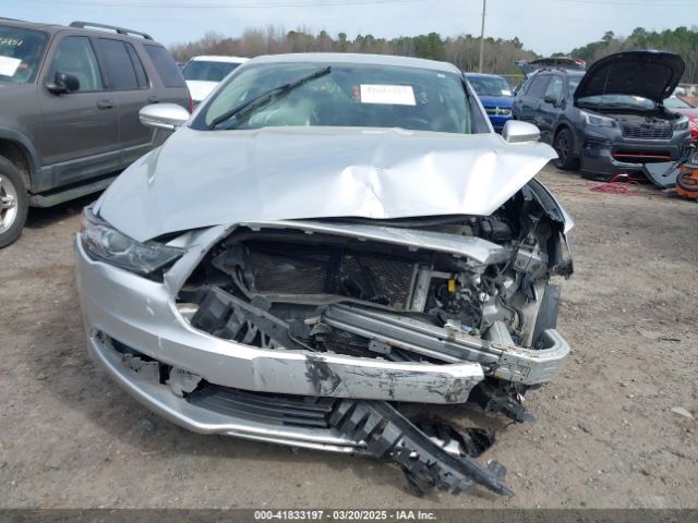 3FA6P0H77HR415776 Ford FUSION SE