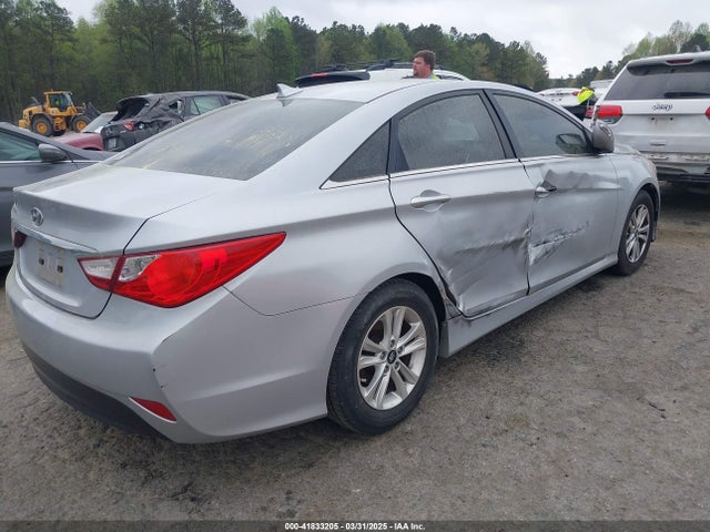5NPEB4AC8EH902664 Hyundai SONATA GLS