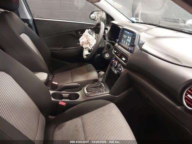 KM8K1CAA5MU647521 Hyundai Kona Se
