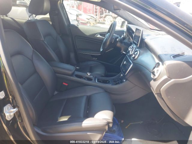 WDCTG4EB5HJ341002 Mercedes-Benz GLA 250