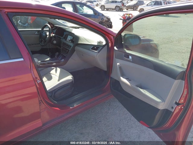 5NPE24AFXGH306047 Hyundai SONATA SE