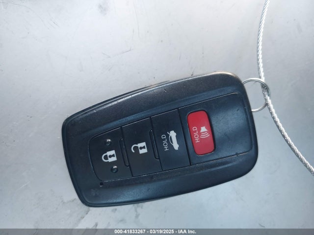 JTDVPMAE7MJ145782 Toyota COROLLA LE