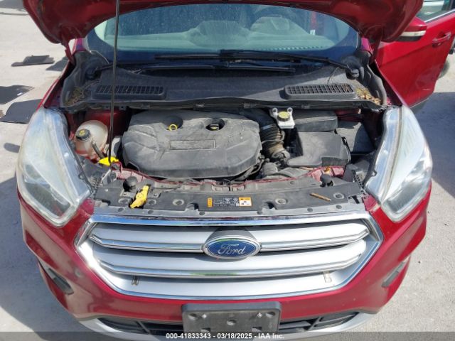 1FMCU9J98HUE25162 Ford Escape Titanium