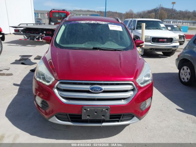 1FMCU9J98HUE25162 Ford Escape Titanium