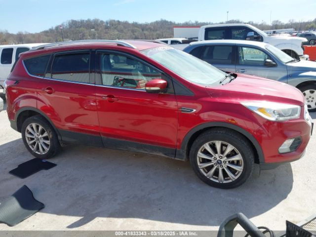 1FMCU9J98HUE25162 Ford Escape Titanium