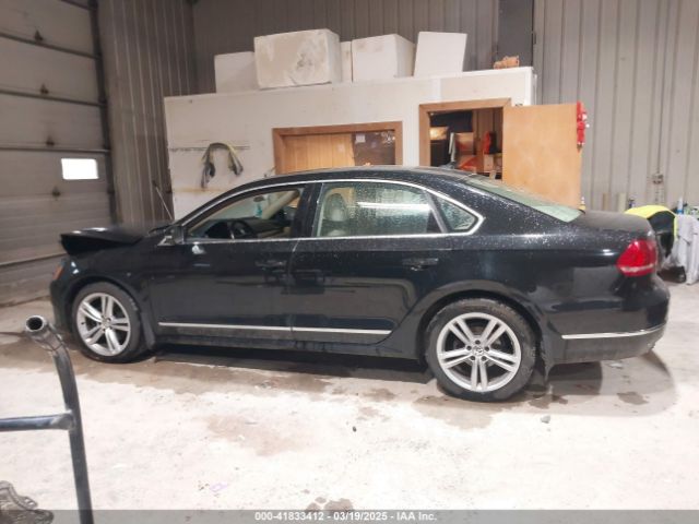 1VWBT7A33FC094168 Volkswagen Passat 1.8t Se