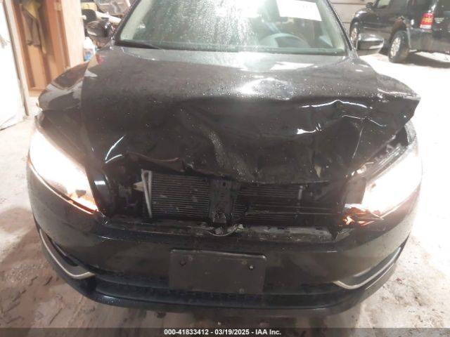 1VWBT7A33FC094168 Volkswagen Passat 1.8t Se