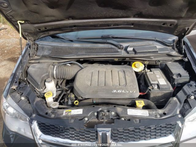2C4RDGCG3JR281649 Dodge Grand Caravan Sxt