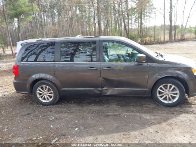 2C4RDGCG3JR281649 Dodge Grand Caravan Sxt