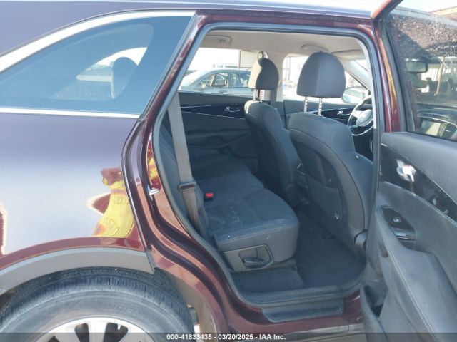 5XYPG4A32KG568841 KIA Sorento 2.4l Lx