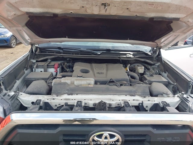 5TFLA5DA5NX005641 Toyota Tundra Sr5