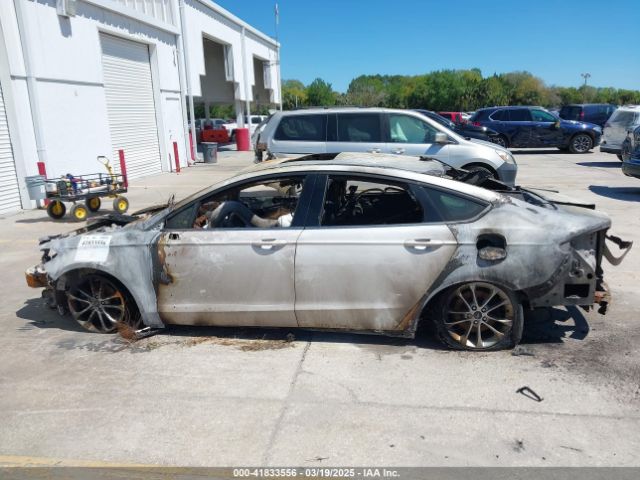 3FA6P0HD9KR193819 Ford FUSION SE