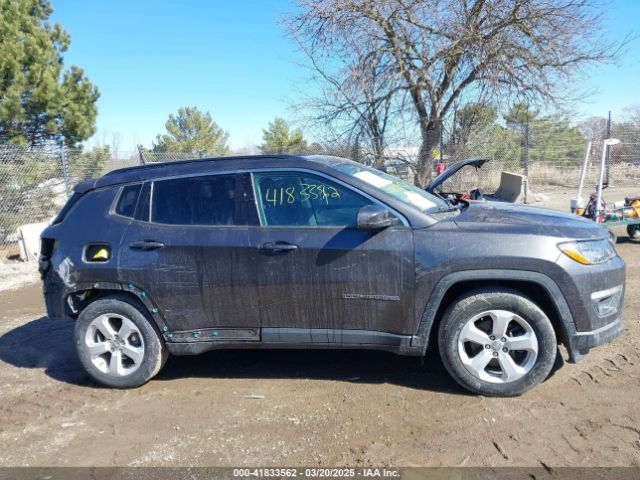 3C4NJCBB5JT461492 Jeep Compass Latitude Fwd