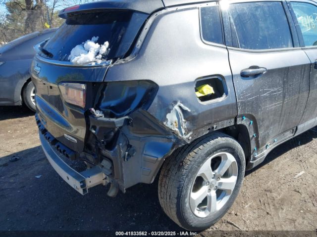 3C4NJCBB5JT461492 Jeep Compass Latitude Fwd