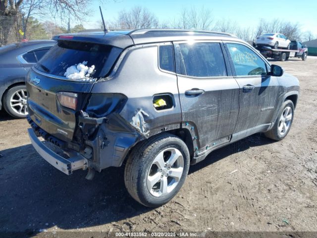 3C4NJCBB5JT461492 Jeep Compass Latitude Fwd