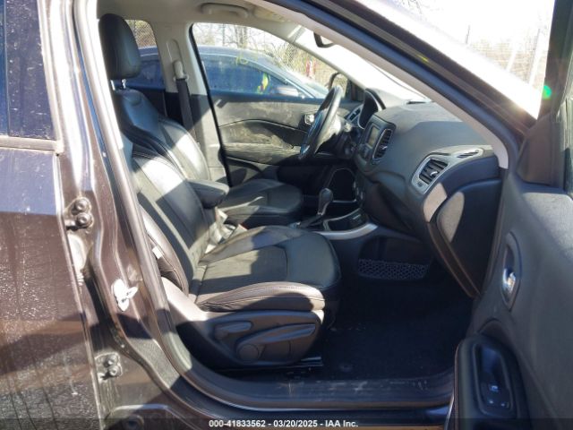3C4NJCBB5JT461492 Jeep Compass Latitude Fwd