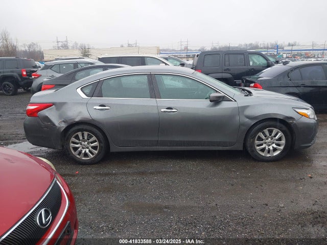 1N4AL3AP3HC175674 Nissan Altima 2.5 S