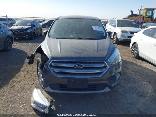 41833684 :رقم المزاد ، 1FMCU0GD5HUC09986 vin ، 2017 Ford Escape Se مزاد بيع