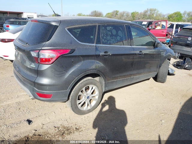 41833684 :رقم المزاد ، 1FMCU0GD5HUC09986 vin ، 2017 Ford Escape Se مزاد بيع