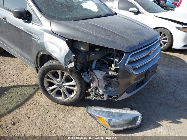 41833684 :رقم المزاد ، 1FMCU0GD5HUC09986 vin ، 2017 Ford Escape Se مزاد بيع