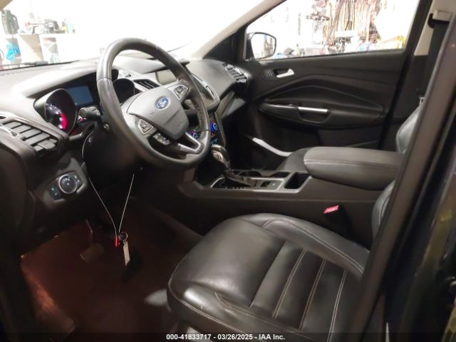 1FMCU9HDXJUB41063 Ford ESCAPE SEL