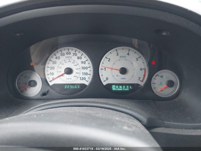 2005 CHRYSLER TOWN & COUNTRY 2C4GP44R85R192517 Photo 6