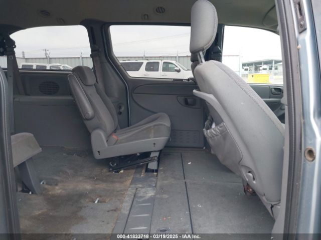2005 CHRYSLER TOWN & COUNTRY 2C4GP44R85R192517 Photo 7